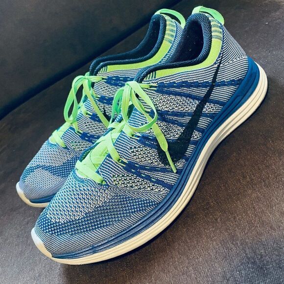 Mint condition NIKE Flyknit Lunar 1 Blue Green Mens 9 US 42.4 EUR Running Shoes - Picture 10 of 16